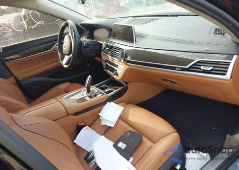 2021 BMW 740I xDrive из США, поврежденный, VIN WBA7T4C01MCE47451